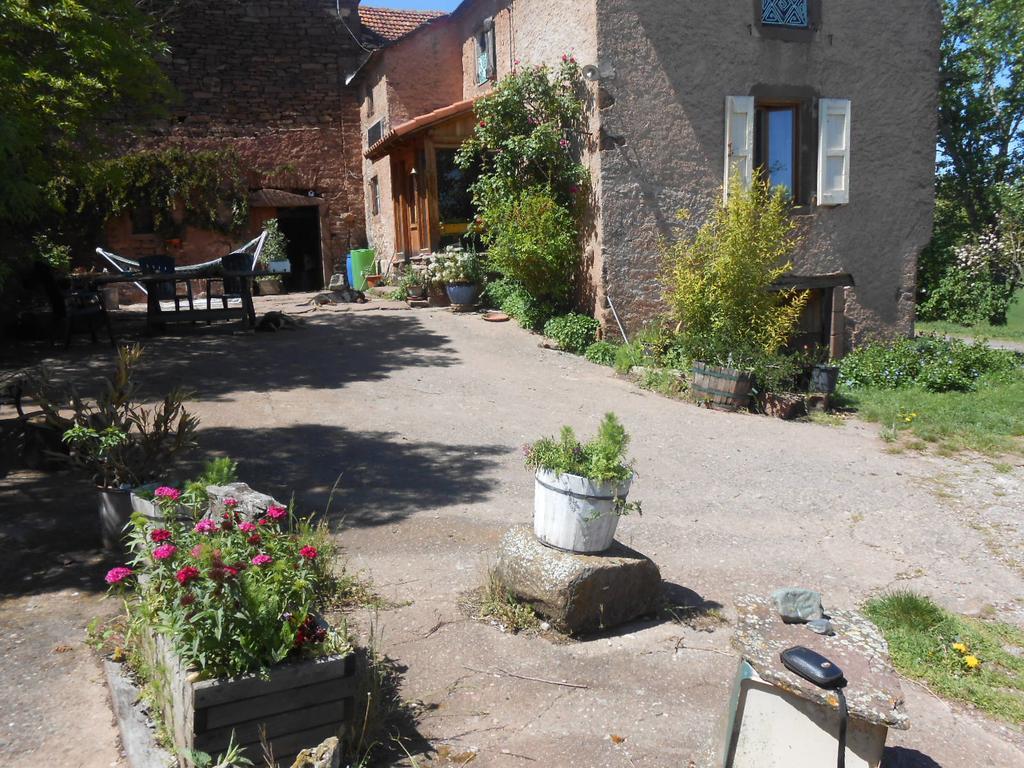 Gite Des Monts Saint-Izaire Zewnętrze zdjęcie