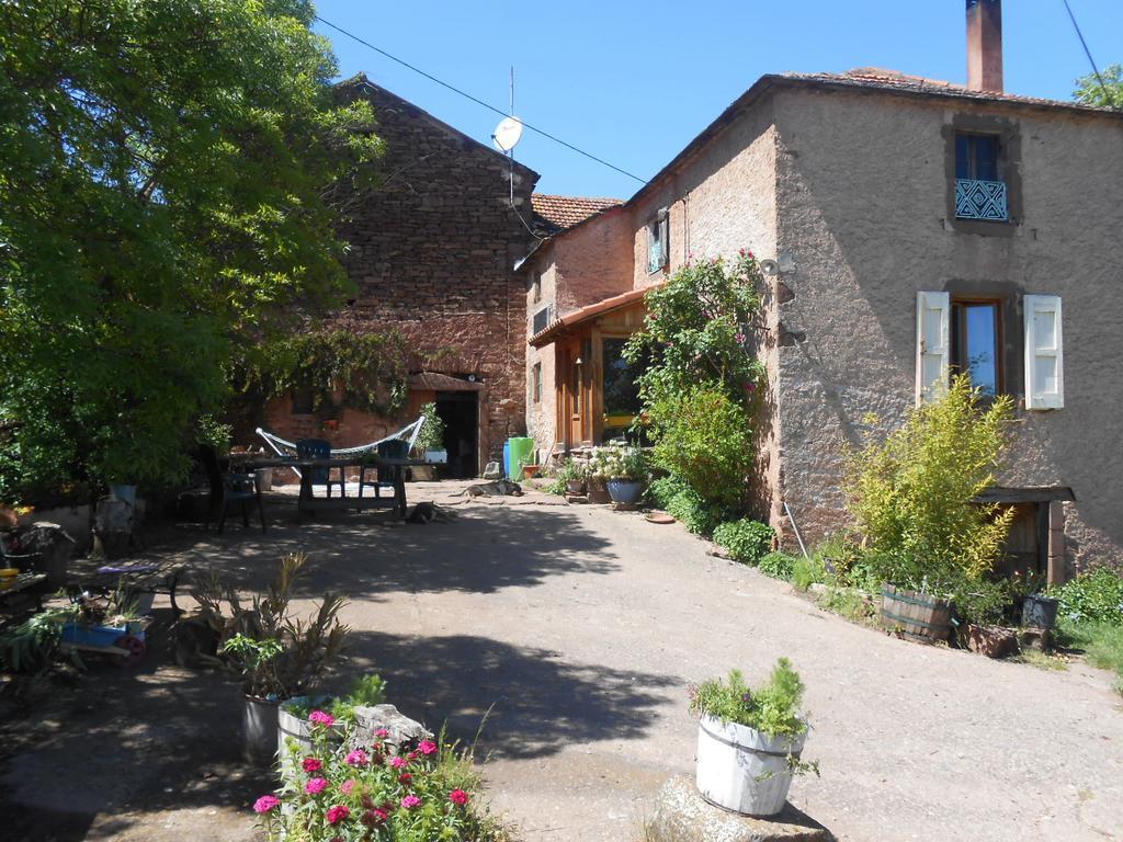 Gite Des Monts Saint-Izaire Zewnętrze zdjęcie