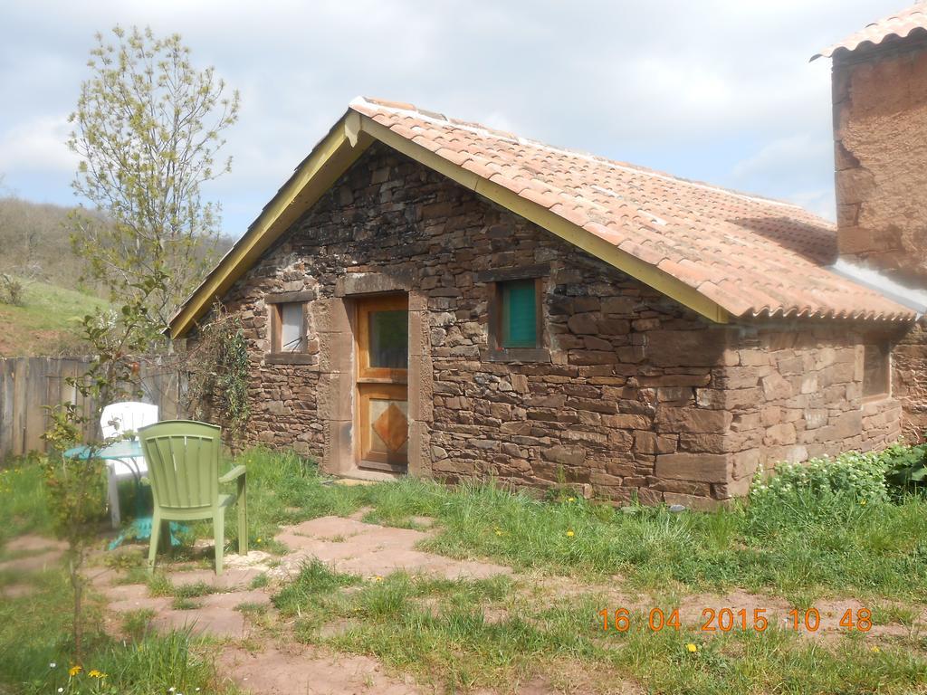Gite Des Monts Saint-Izaire Zewnętrze zdjęcie