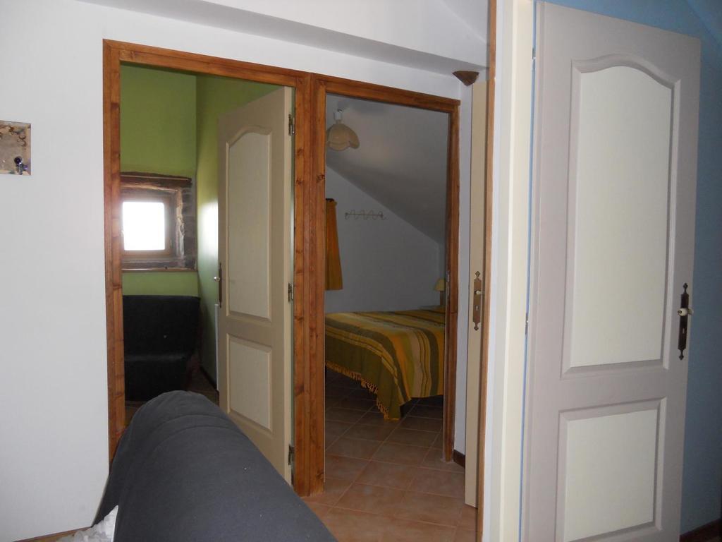 Gite Des Monts Saint-Izaire Pokój zdjęcie